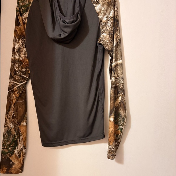 Realtree by Colosseum Black Polyester Shirt - Picture 2 of 3